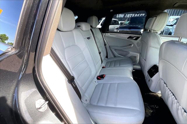2018 Porsche Macan Turbo