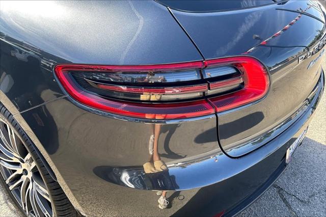 2018 Porsche Macan Turbo