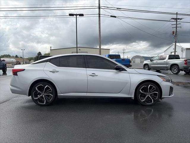 2023 Nissan Altima SR Intelligent AWD