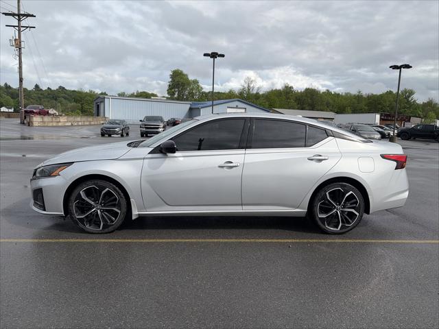 2023 Nissan Altima SR Intelligent AWD