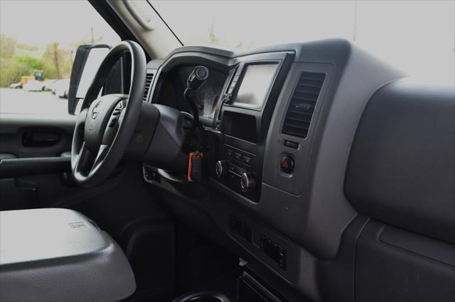 2021 Nissan 2500 SV Standard Roof V6