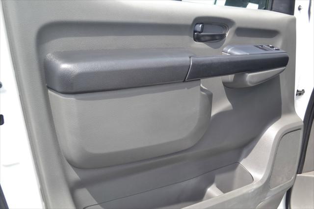 2021 Nissan 2500 SV Standard Roof V6