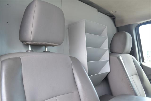 2021 Nissan 2500 SV Standard Roof V6