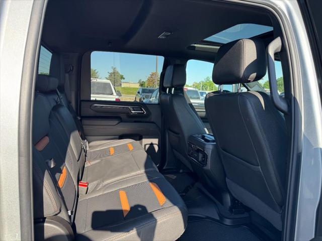 2025 GMC Sierra 3500HD 4WD Crew Cab Long Bed AT4