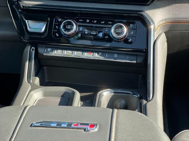 2025 GMC Sierra 3500HD 4WD Crew Cab Long Bed AT4