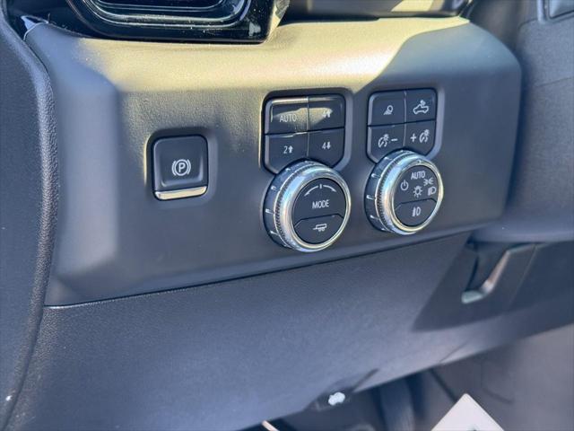 2025 GMC Sierra 3500HD 4WD Crew Cab Long Bed AT4