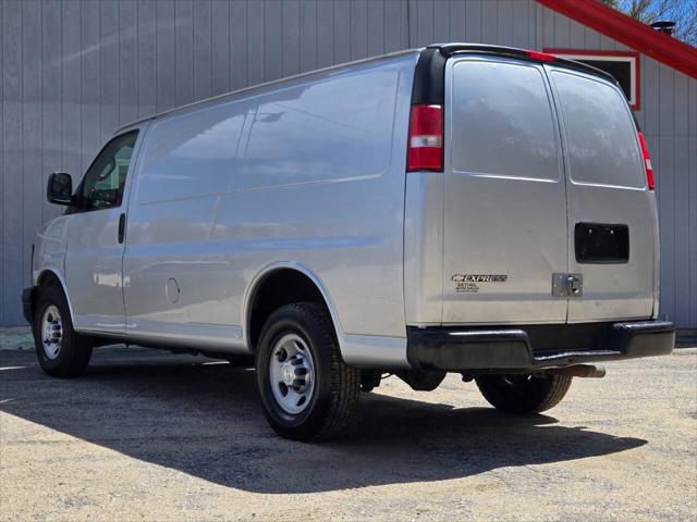2017 Chevrolet Express Work Van