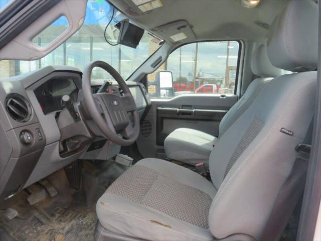 2012 Ford F-550 4X2 2dr Regular Cab 140.8 200.8 in. WB