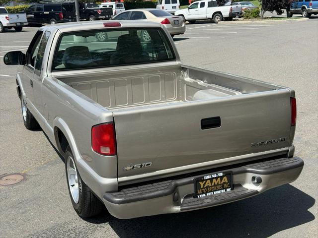 2001 Chevrolet S-10 LS