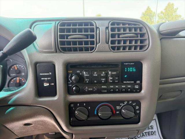 2001 Chevrolet S-10 LS