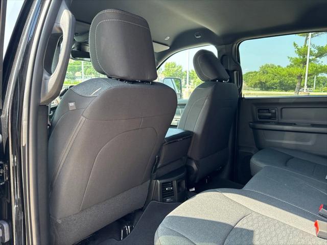 2026 Ram 2500 Black Express Crew Cab 4x4 64 Box