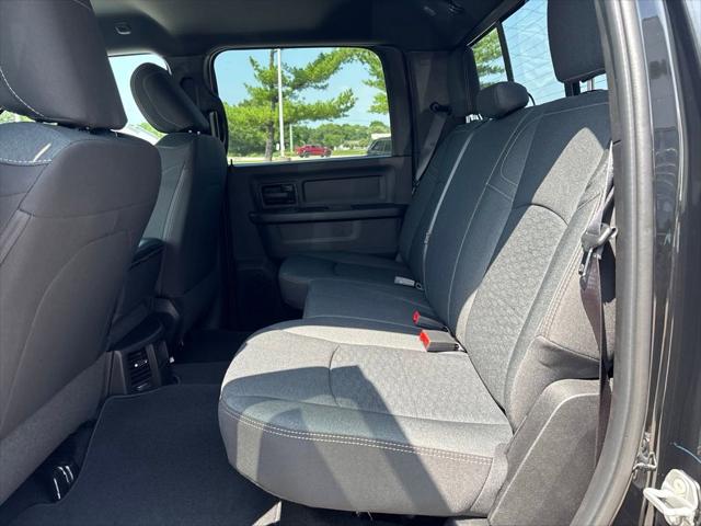 2026 Ram 2500 Black Express Crew Cab 4x4 64 Box