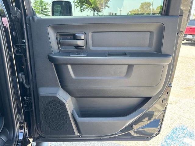 2026 Ram 2500 Black Express Crew Cab 4x4 64 Box