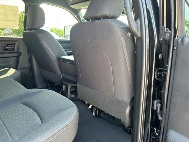 2026 Ram 2500 Black Express Crew Cab 4x4 64 Box