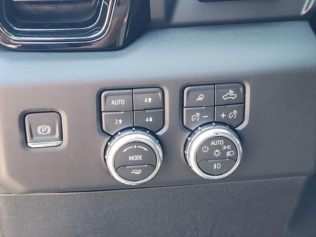 2026 GMC Sierra 2500HD Crew Cab, Standard Bed, AT4, 4WD