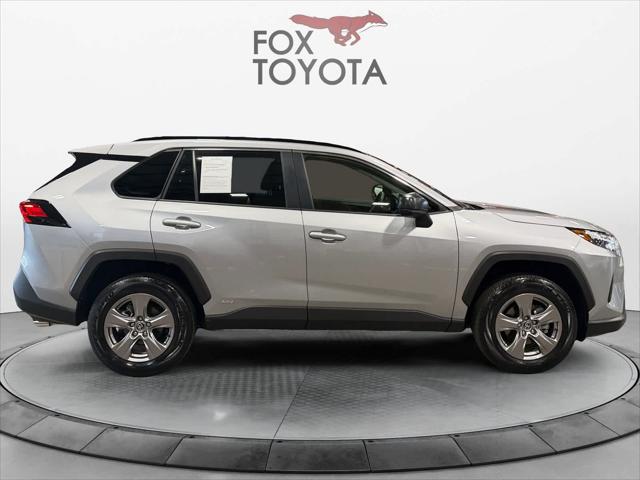 2025 Toyota RAV4 Hybrid LE