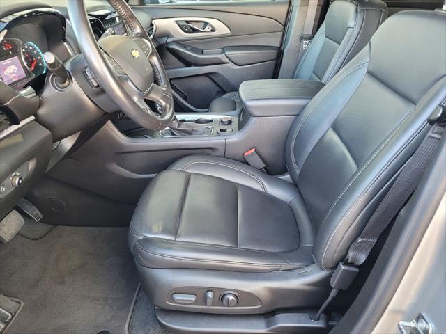 2022 Chevrolet Traverse AWD LT Leather
