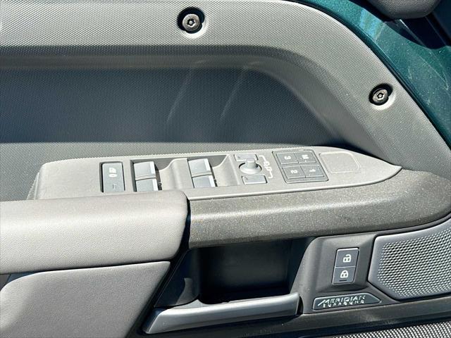 2026 Land Rover Defender P635 OCTA