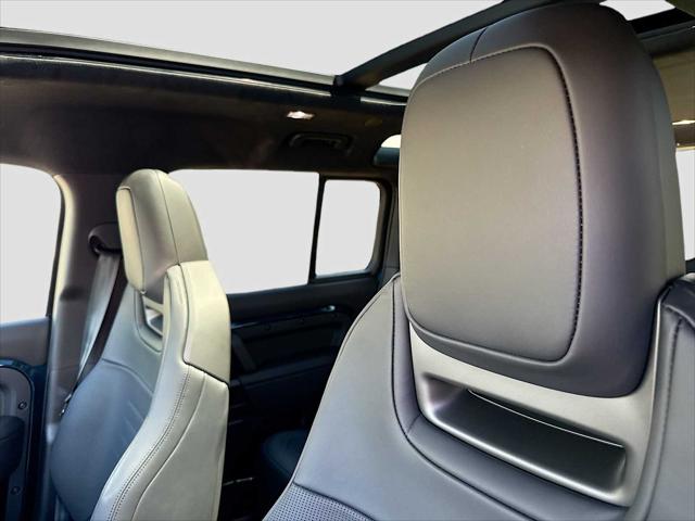 2026 Land Rover Defender P635 OCTA
