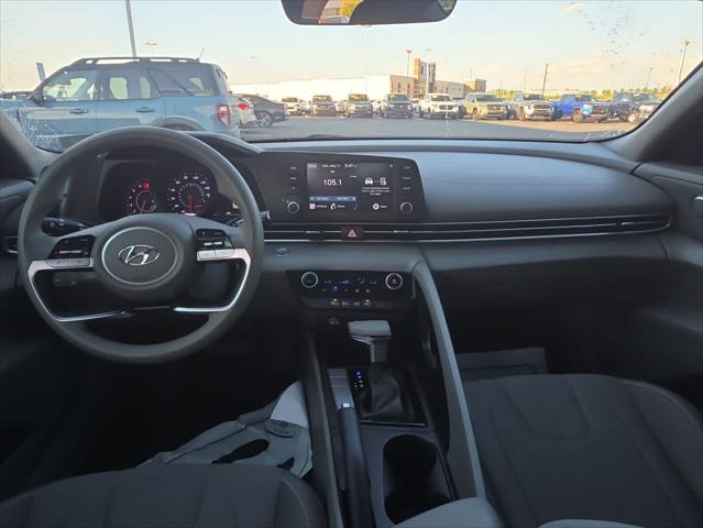 2022 Hyundai Elantra SEL
