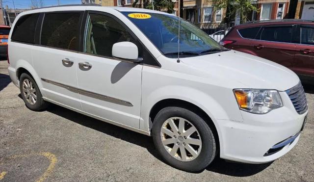 2016 Chrysler Town & Country Touring for sale in Chicago, IL