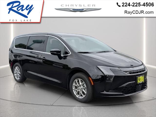 2027 Chrysler Pacifica Select for sale in Fox Lake, IL