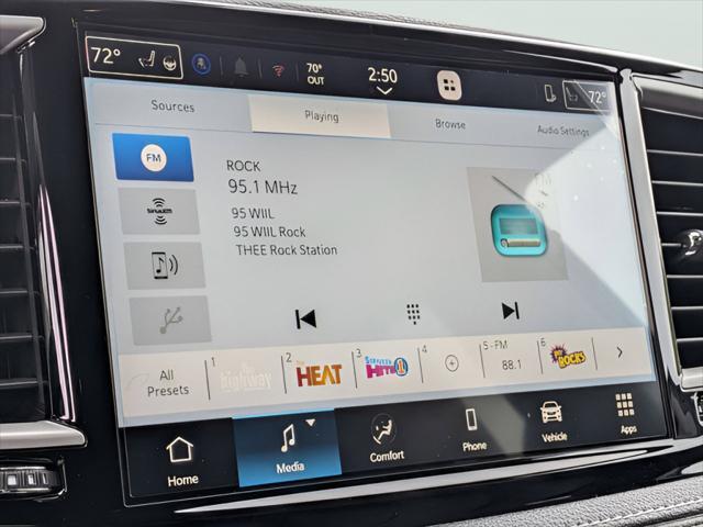 2027 Chrysler Pacifica Select