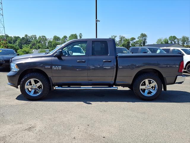 2017 Ram 1500 Express Quad Cab 4x4 6'4" Box