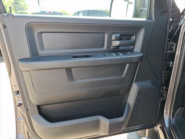 2017 Ram 1500 Express Quad Cab 4x4 6'4" Box
