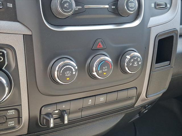 2017 Ram 1500 Express Quad Cab 4x4 6'4" Box