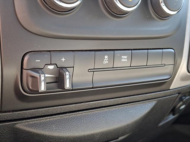 2017 Ram 1500 Express Quad Cab 4x4 6'4" Box