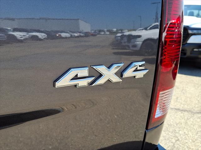2017 Ram 1500 Express Quad Cab 4x4 6'4" Box