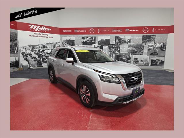 2023 Nissan Pathfinder SL 4WD for sale in Saint Cloud, MN