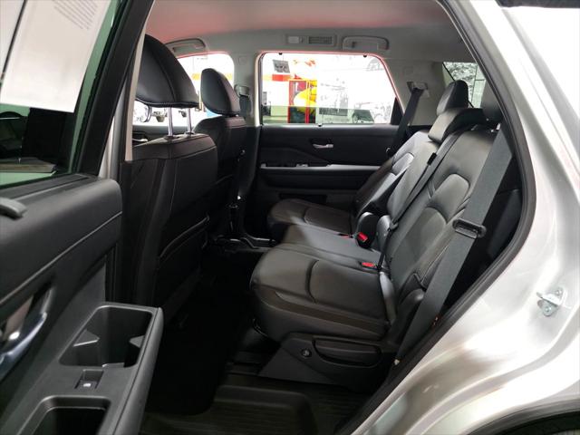 2023 Nissan Pathfinder SL 4WD
