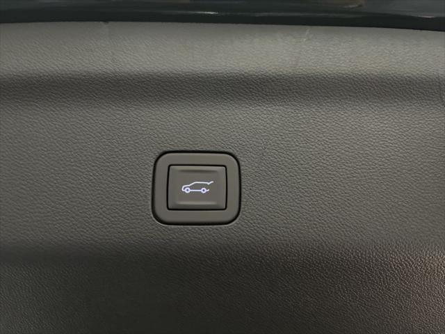 2026 GMC Yukon 4WD AT4