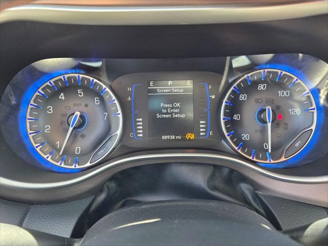 2022 Chrysler Voyager LX