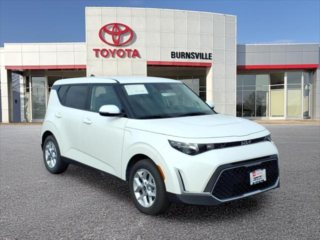 2025 Kia Soul 2.0L LX IVT's photo
