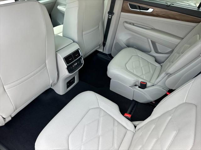 2026 Volkswagen Atlas SE with Technology