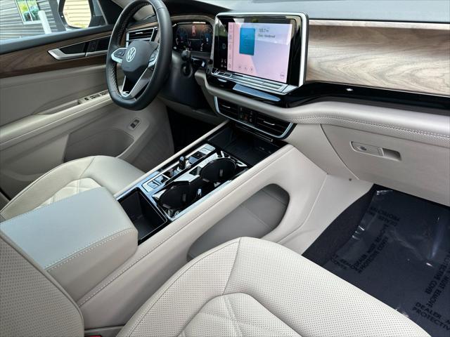 2026 Volkswagen Atlas SE with Technology