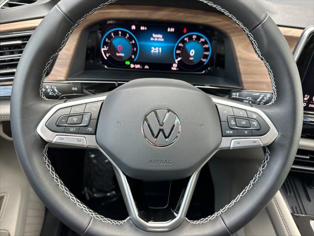 2026 Volkswagen Atlas SE with Technology