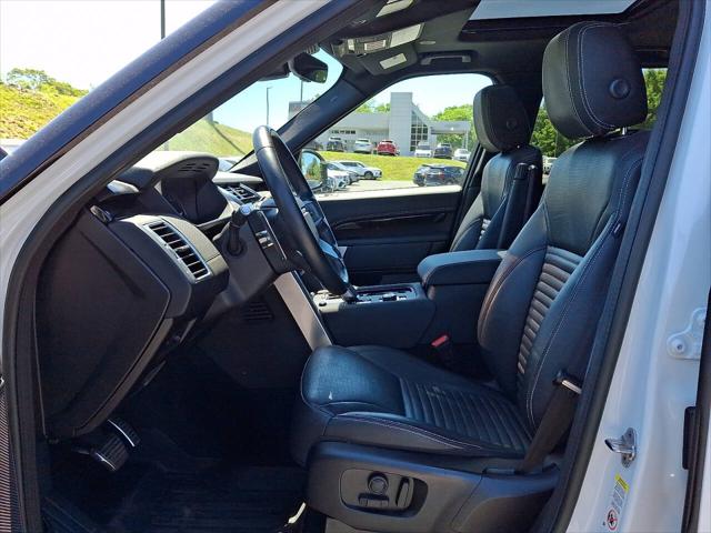 2023 Land Rover Discovery P300 S R-Dynamic