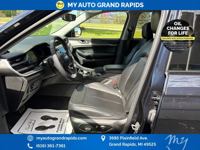 2023 Jeep Grand Cherokee L Limited 4x4