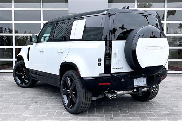 2026 Land Rover Defender P525 V8