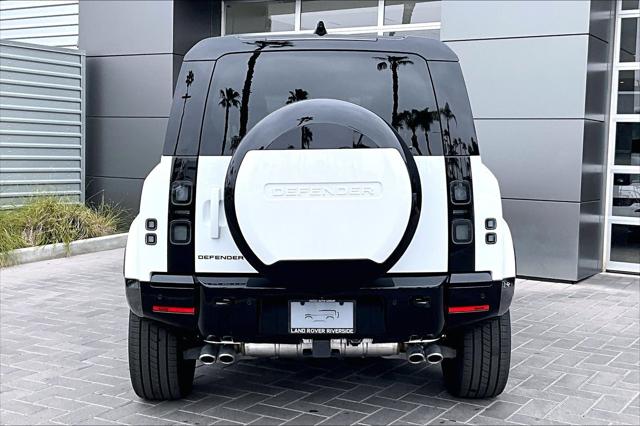 2026 Land Rover Defender P525 V8