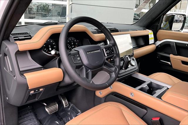 2026 Land Rover Defender P525 V8