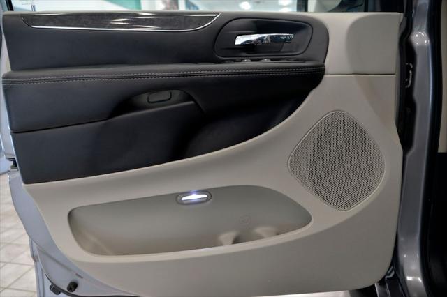 2015 Chrysler Town & Country Touring
