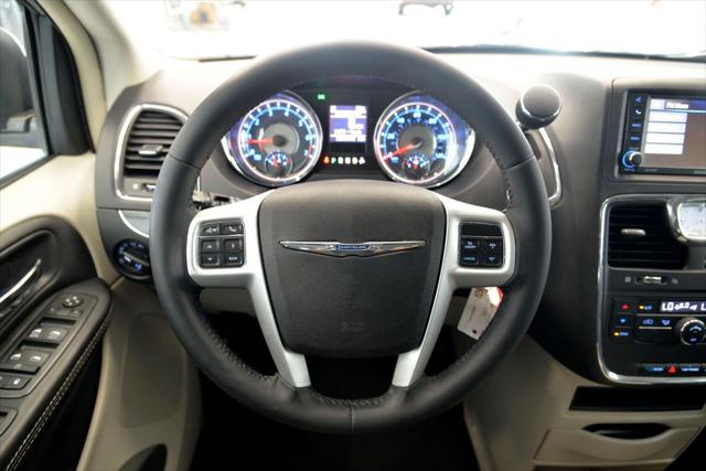 2015 Chrysler Town & Country Touring