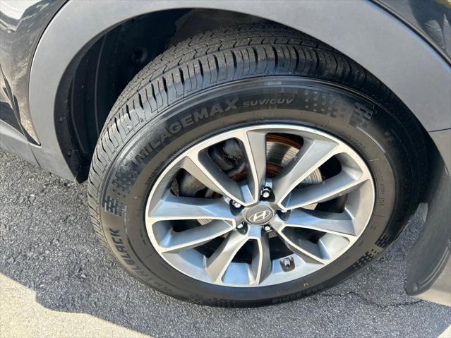 2018 Hyundai Santa Fe SE