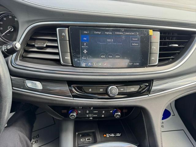 2023 Buick Enclave Essence FWD