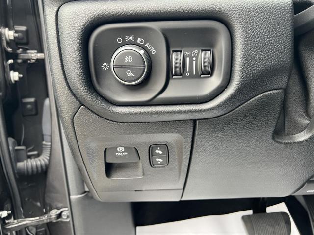 2020 Ram 1500 Laramie Crew Cab 4x4 5'7" Box